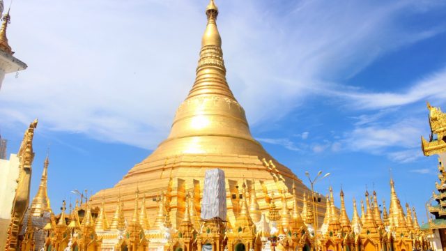 shwedagon-pagoda-666763_1280